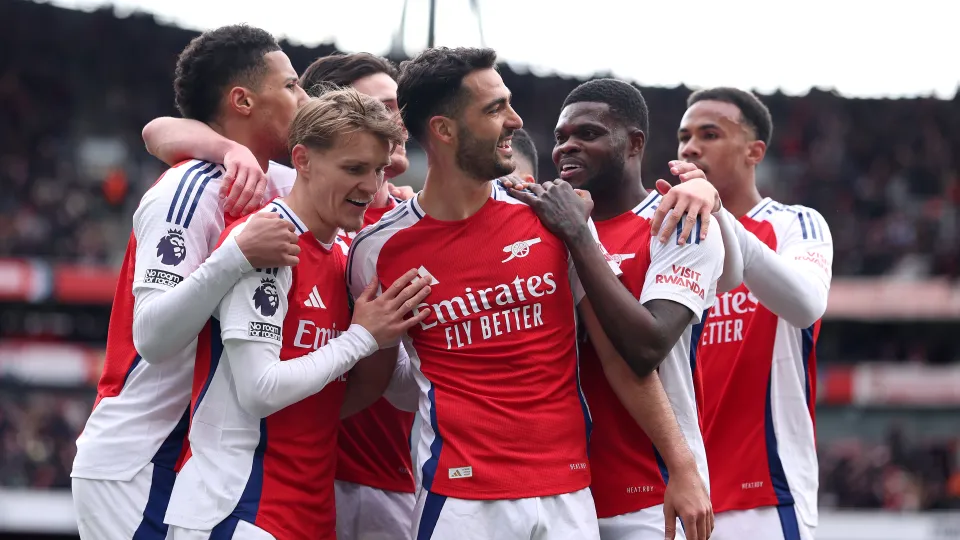 image | Arsenal Edge Chelsea as Fulham Strengthen European Push